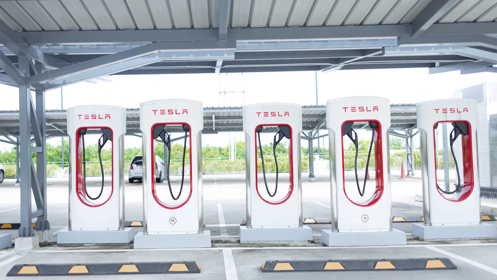 Tesla supercharger 250 kw dock station for high speed tesla