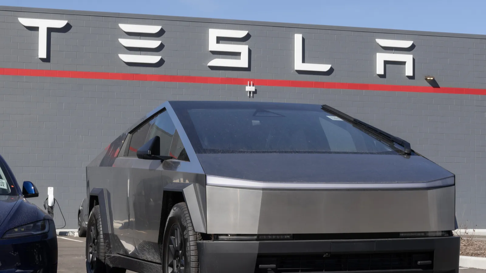 An early $150,000 Cybertruck lost value fast as Ford’s F-150 Lightning leads EV-truck resale