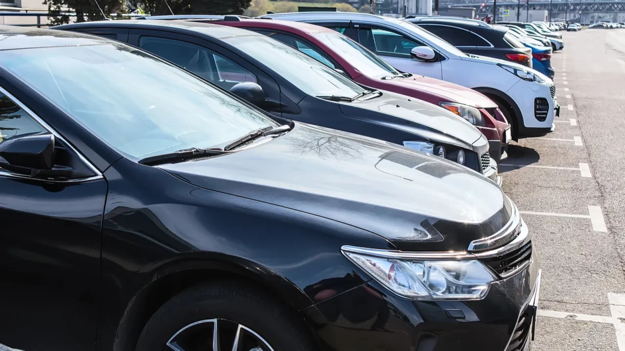 Car dealerships could close as unsold cars cost more to finance